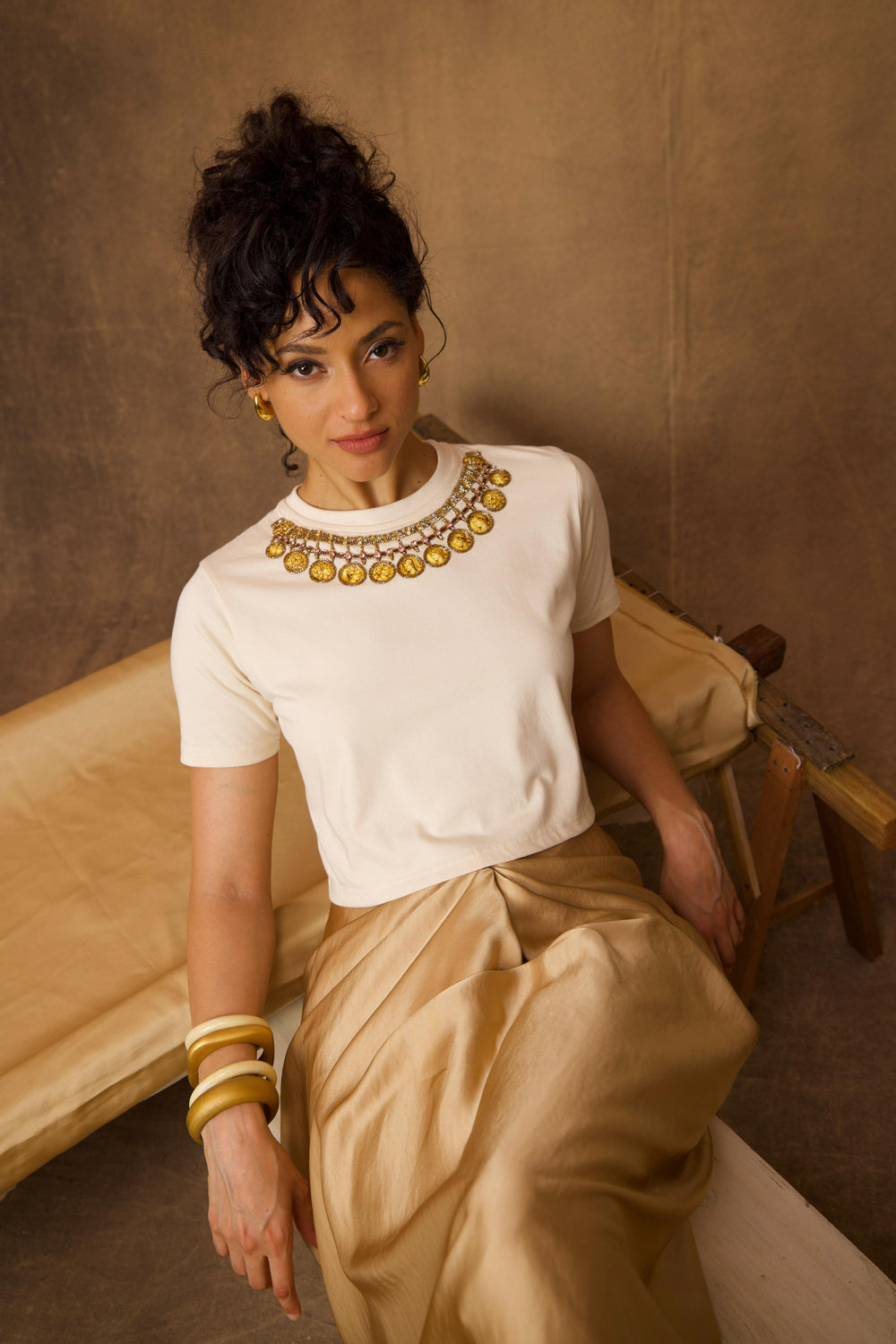 Ivory Maharani Haar Tee