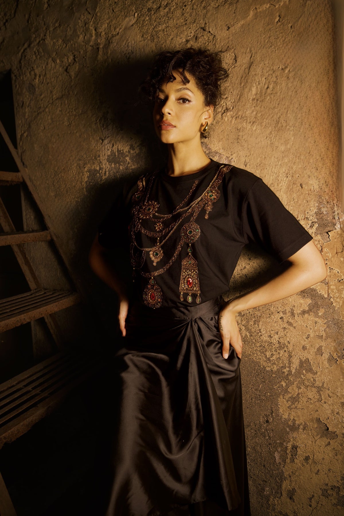 Bronze Jewel Tee