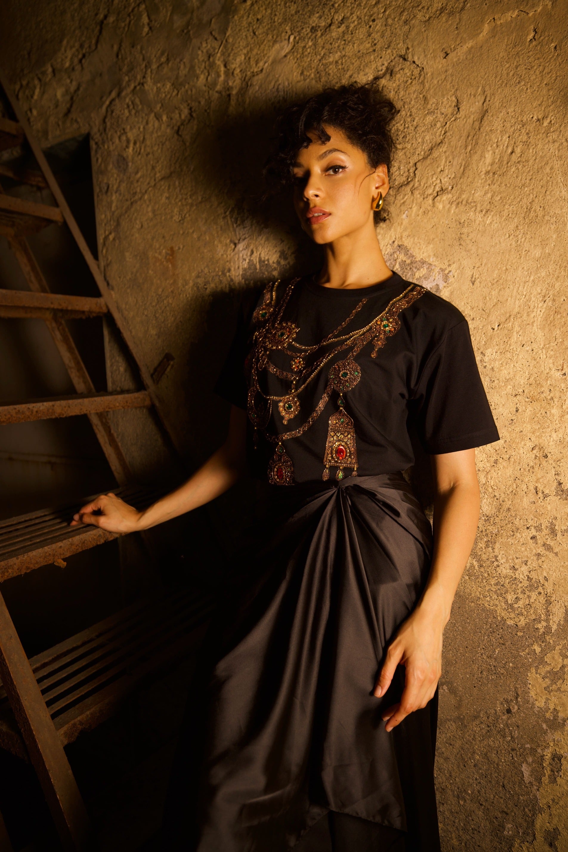 Bronze Jewel Tee