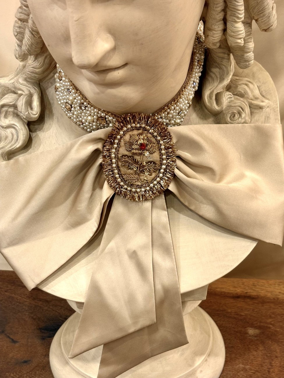 The Maharani Pearl Bow - Duchess Kumari