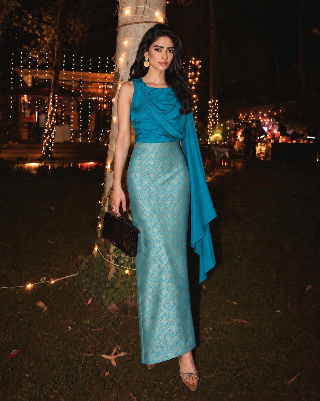 Azure Drape skirt Set