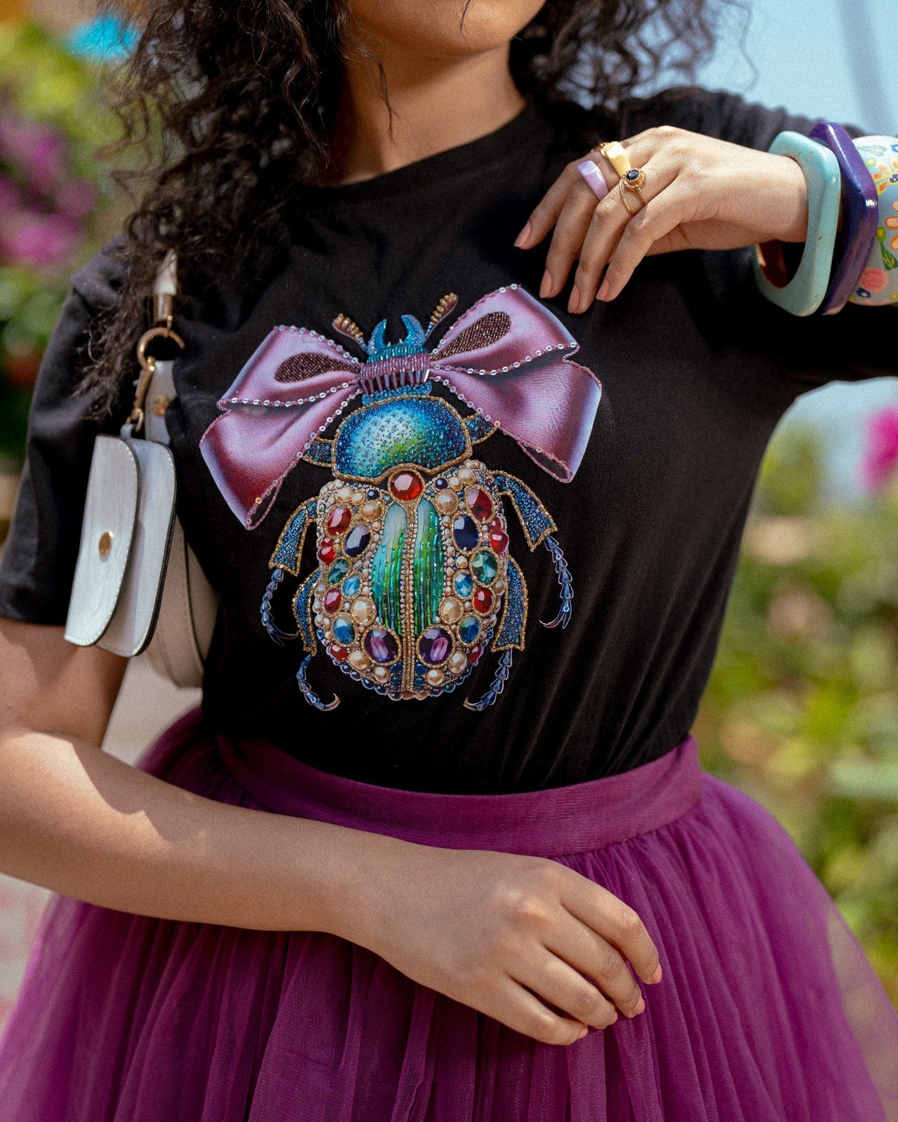 THE JEWEL BOW BEETLE TEE - Duchess Kumari