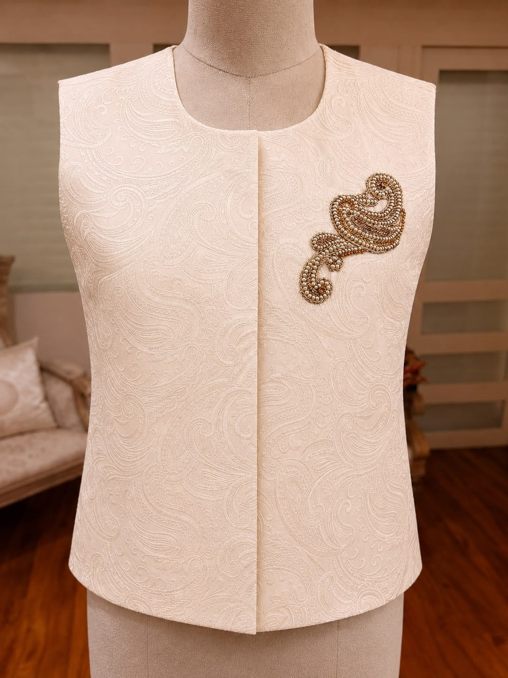 The Regal Paisley Bundi - Second Image